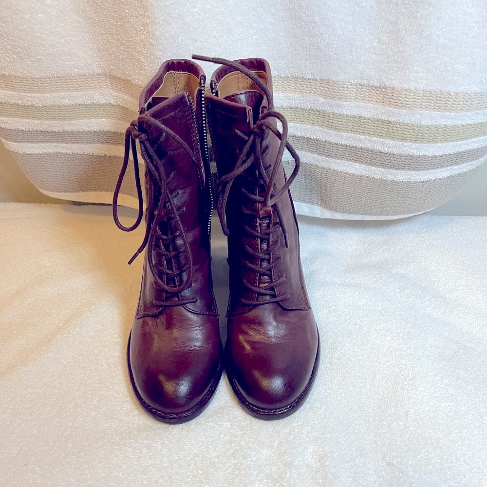 Patricia Nash Brown leather lace up heels.